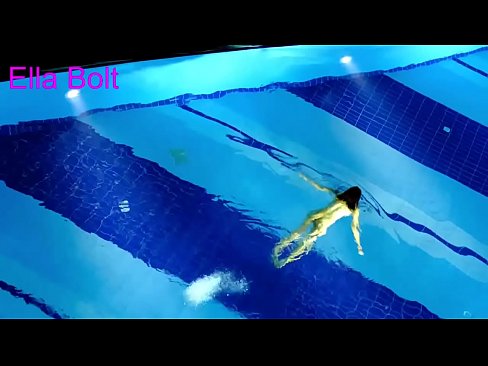 ❤️ Ech kann net ophalen ze kucken, jonk Blond gefaange schwammen plakeg am ELLA BOLT Resort Pool ️ Super Porn op Porno lb.thebestfetishsites.ru ❤